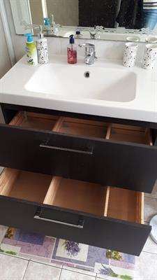 Mobile bagno con lavandino