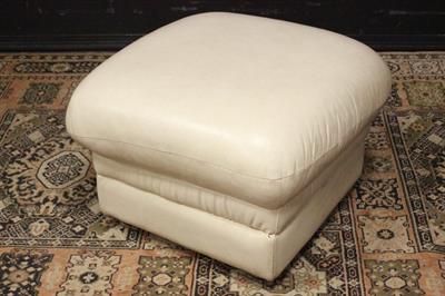 Grande pouf quadrato in pelle bianca