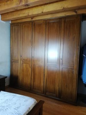 Camera matrimoniale in legno massiccio