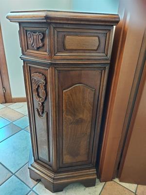Mobile in legno stile classico con ante intarsiate - Foto 3