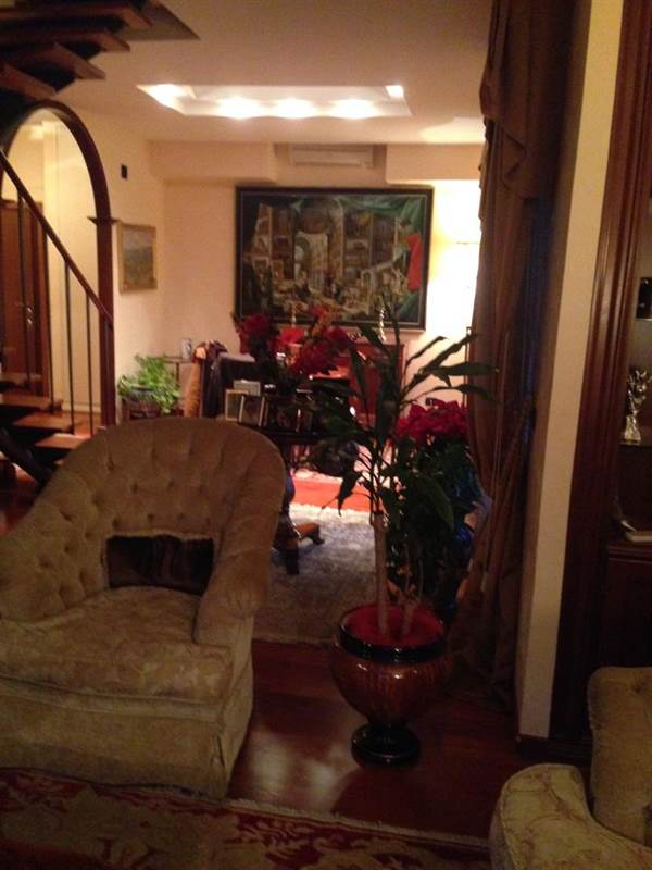 Foto 3SALOTTO CLASSICO CON DIVANO 3 POSTI E DUE POLTRONE