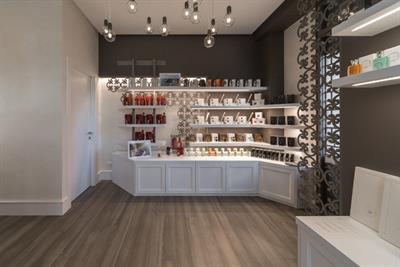 Arredo attività commerciale