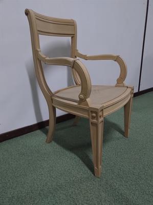 1 Poltroncina Linea Vanitas Semplice al Fusto Grezzo