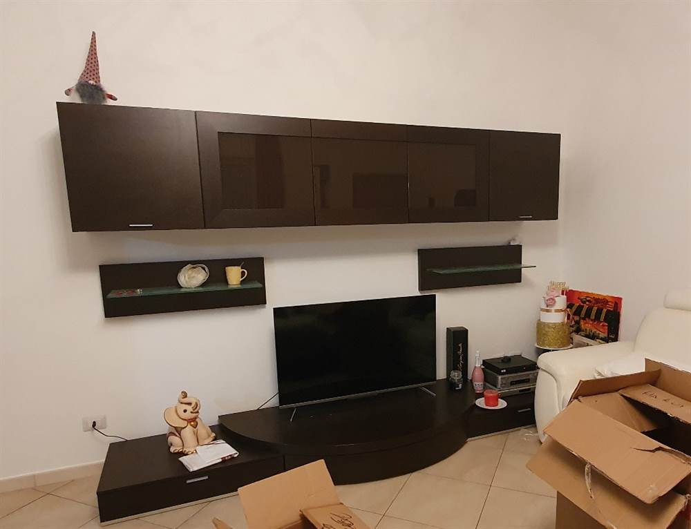 Parete attrezzata, in legno