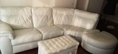 Divano in pelle bianco