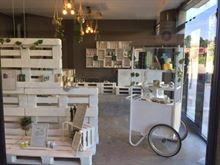 Arredamento completo negozio legno bancali cassette scaffali