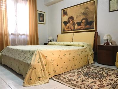 Camera da letto, color ciliegio, in ottime condizioni - Anteprima 2