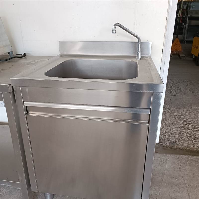 Lavelli armadiati e lavamani - Foto 1