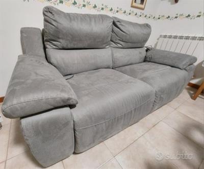 Divano Poltronesofà con meccanismo relax elettrico
