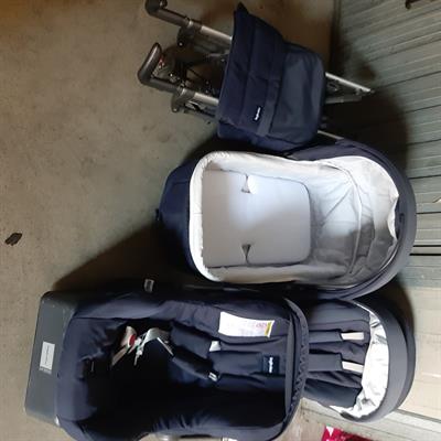 Trio inglesina