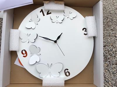 Orologio da parete con farfalle in