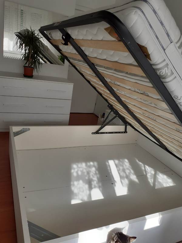 Foto 2Letto matrimoniale con il materasso